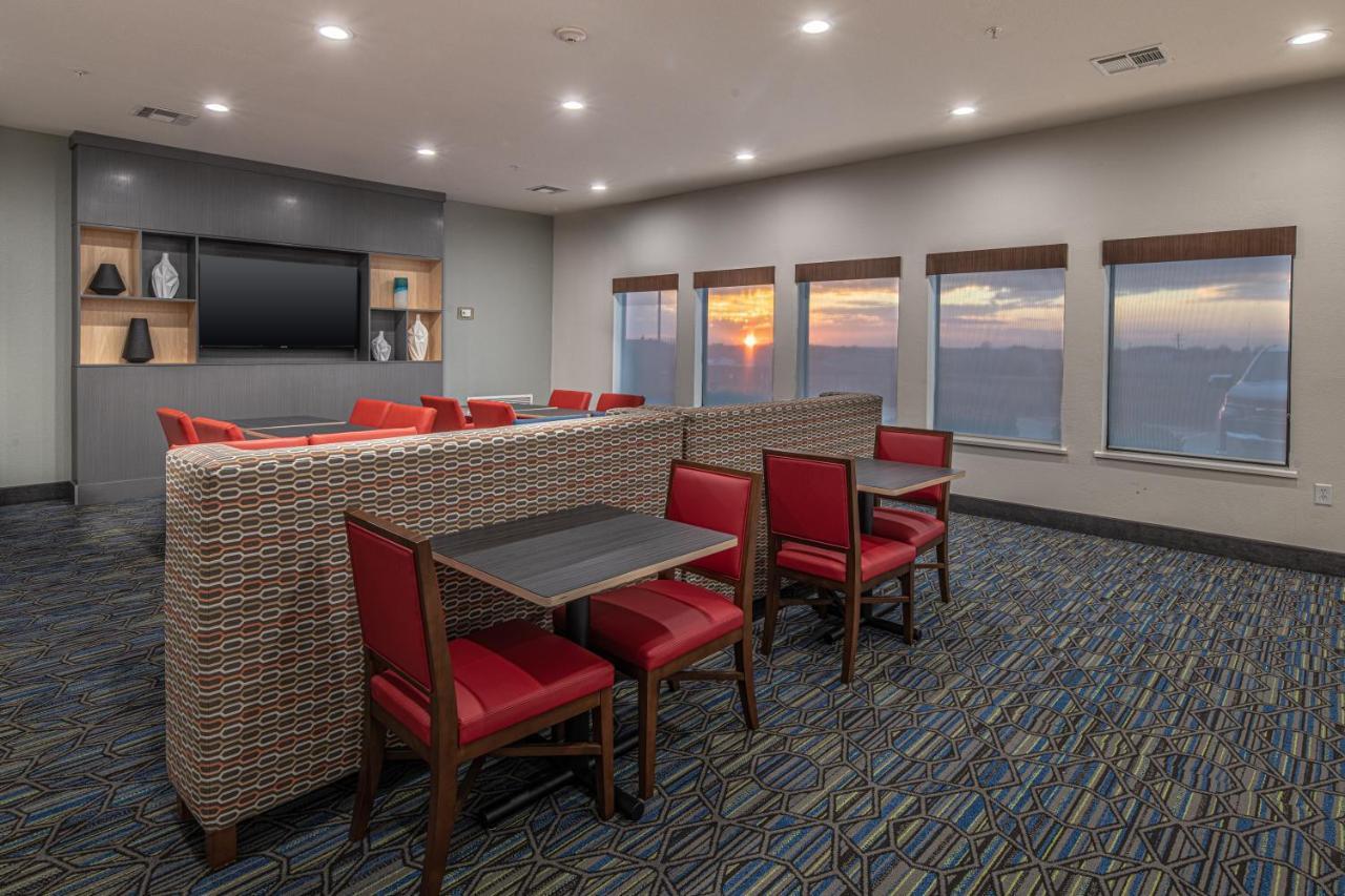 Holiday Inn Express & Suites N Waco Area - West By Ihg Dış mekan fotoğraf