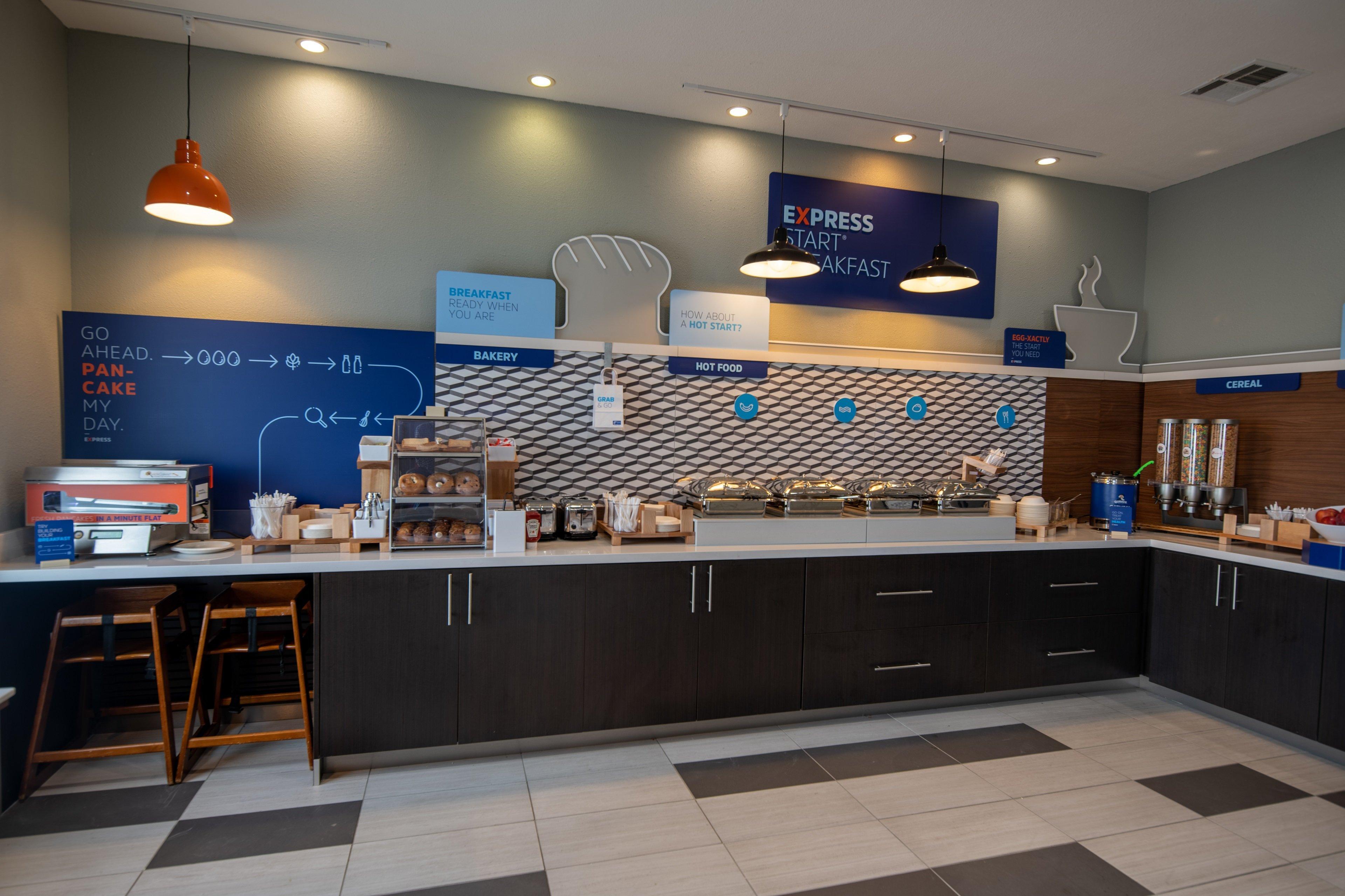 Holiday Inn Express & Suites N Waco Area - West By Ihg Dış mekan fotoğraf