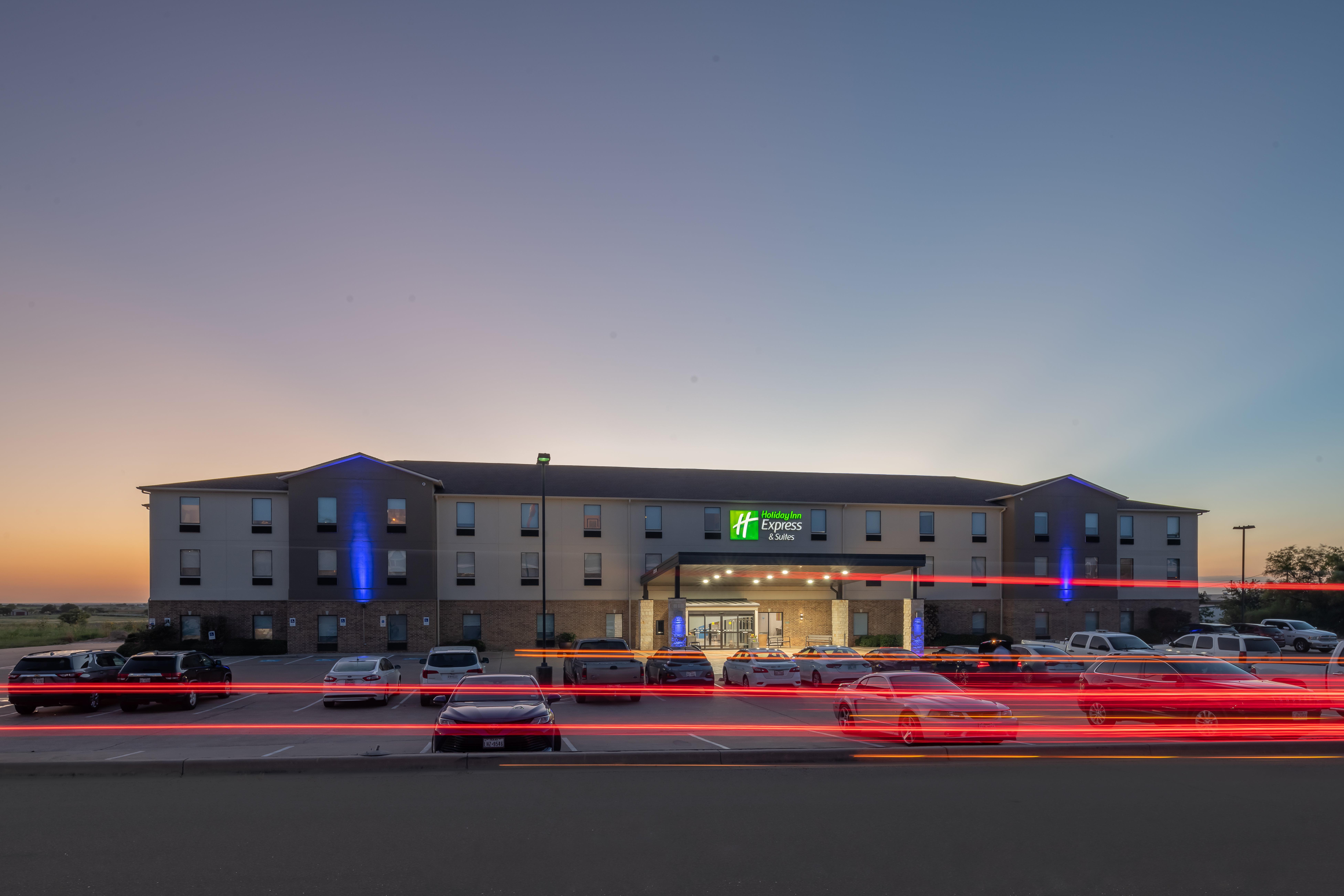 Holiday Inn Express & Suites N Waco Area - West By Ihg Dış mekan fotoğraf